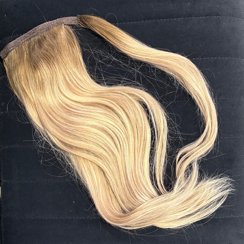 Glam Seamless Invisi Ponytail Hair Extension - Cream Beige Balayage 16” - Picture 3 of 9